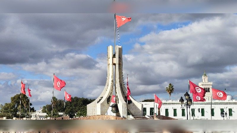 ciel météo Tunisie soleil lac nuageux